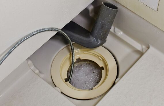 お花茶屋でのキッチンの水詰まりでお困りの方は、㈱Ｆ´ｓにご相談下さい！夜間でも対応致します。
